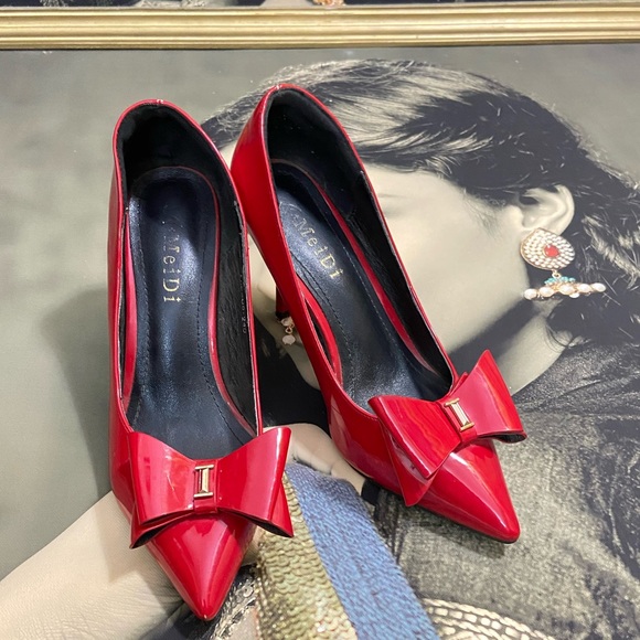 Sweet Bowtie Heels.size - 240.EUR-39.Measurement shown in the picture - Picture 3 of 16